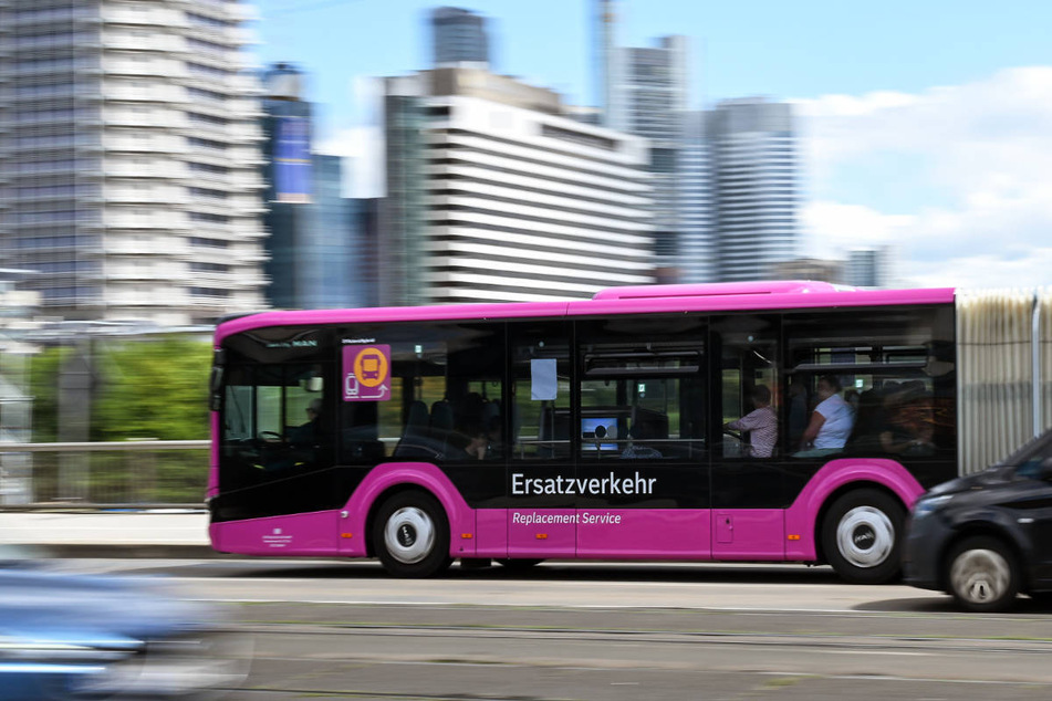 Insgesamt sind 150 Ersatzbusse zwischen Frankfurt und Mannheim unterwegs.