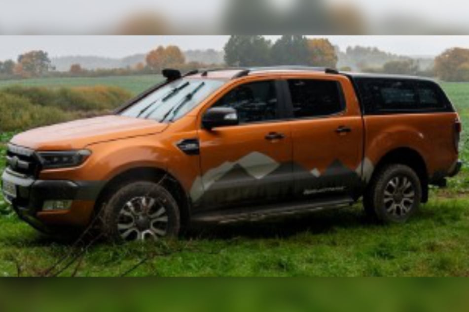 Die Polizei fragt, wer diesen auffälligen Ford Ranger am 10. Oktober gesehen hat.