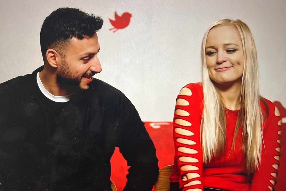 Zwischen Adam (32) und Olga (32) herrscht eine sexuelle Anziehung, die kaum zu übersehen ist.
