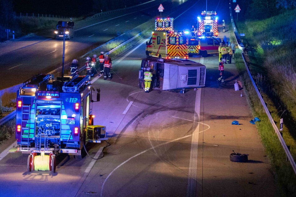 Die Autobahn musste voll gesperrt werden.