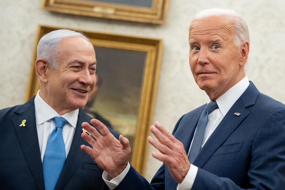 US President Joe Biden (r.) pushed Israeli Prime Minister Benjamin Netanyahu to "finalize" a deal to end the war in Gaza during a meeting on Thursday.