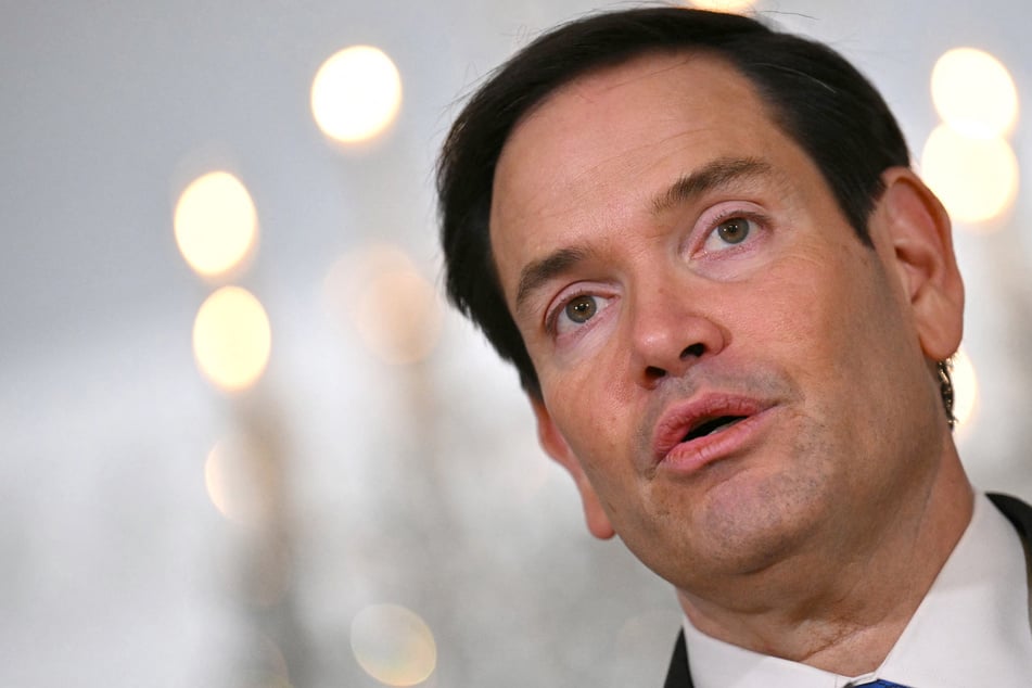Rubio announces new policy threatening to strip visas of foreign officials