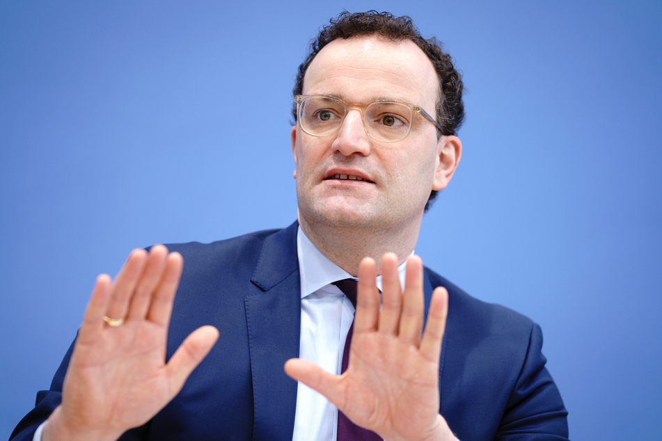 Jens Spahn (40, CDU), Bundesminister für Gesundheit, soll nach Ansicht einer Landrätin aus Thüringen für Schnelltests zahlen.