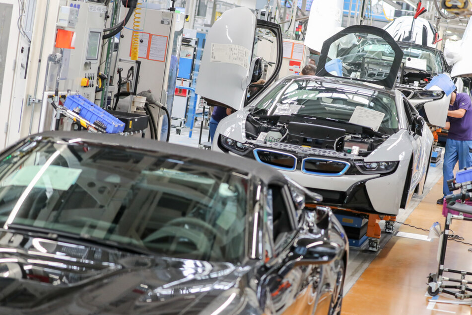 BMW will eine "Neue Klasse" an E-Autos produzieren. Die Batterie soll deutlich verbessert werden.