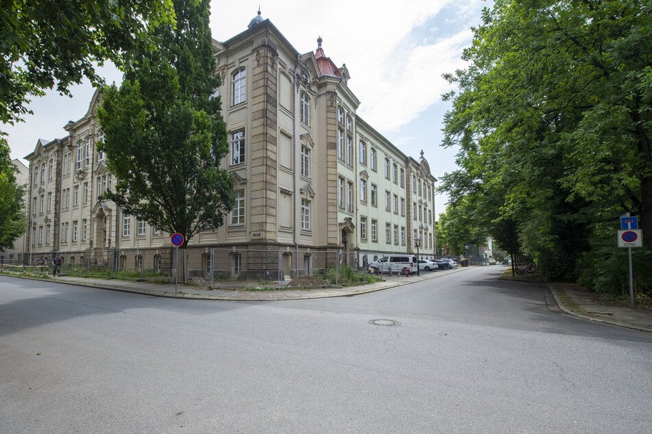 Nahe der Grundschule "Am Friedenspark" in Pirna kam es zum Unfall.