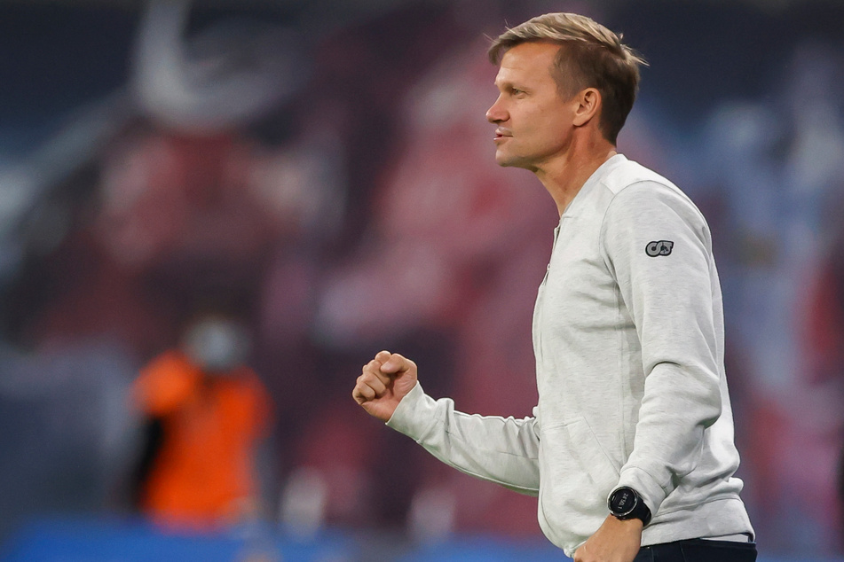 Gute Nachrichten für RB-Coach Jesse Marsch (47): Immerhin ein Superstar von Paris Saint-Germain wird beim Spiel am Dienstag nicht dabei sein.
