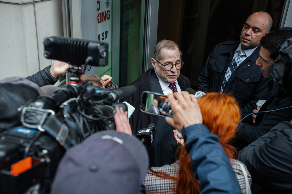An aide of Democratic Representative Jerry Nadler was detained by Department of Homeland Security agents who barged into his office.