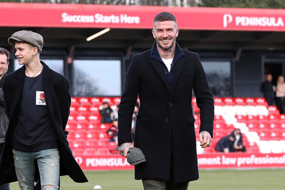 2019 erwarb David Beckham (46, r.) zehn Prozent der Anteile an Salford City. Seitdem besucht er regelmäßig Spiele des Vereins.