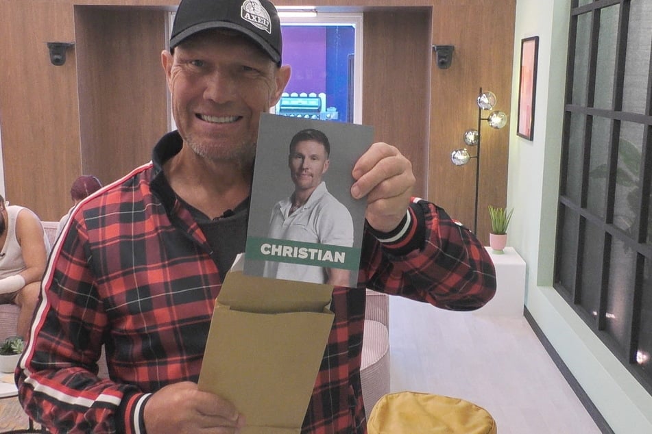 Axel Schulz (57) und die anderen Bewohner im Haus sind sich einig. Es wäre für sie die größte Erleichterung, wenn Christian Lell "Promi Big Brother" verlassen würde.