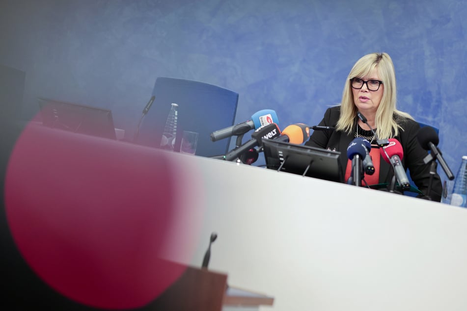 Magdeburgs Oberbürgermeisterin Simone Borris (63, parteilos) will zur Lesung kommen.