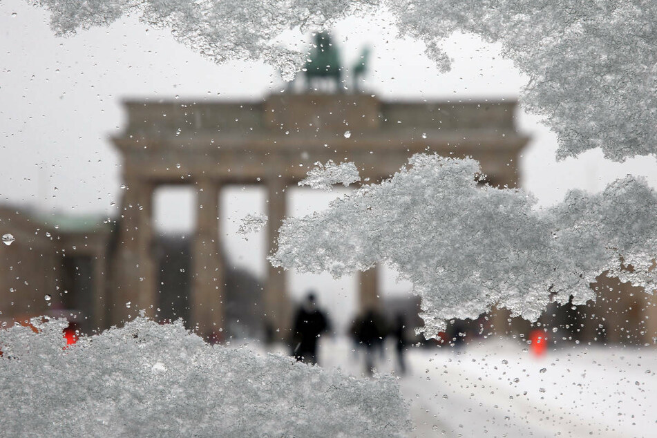 Das Wetter in Berlin und Brandenburg bleibt auch in den kommenden Tagen frostig. In der Nacht zu Mittwoch kann die Temperatur örtlich unter minus 20 Grad Celsius sinken. (Symbolfoto)