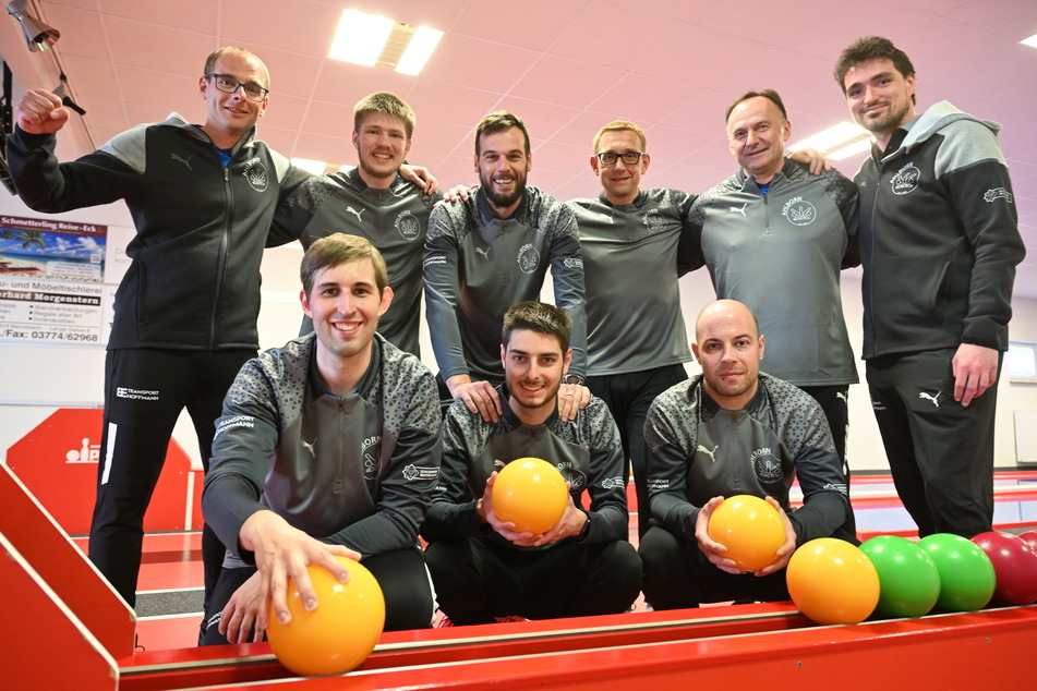 Die Sportkegler-Nationalmannschaft der Männer trainiert in Bernsbach für das Länderspiel in Stollberg.