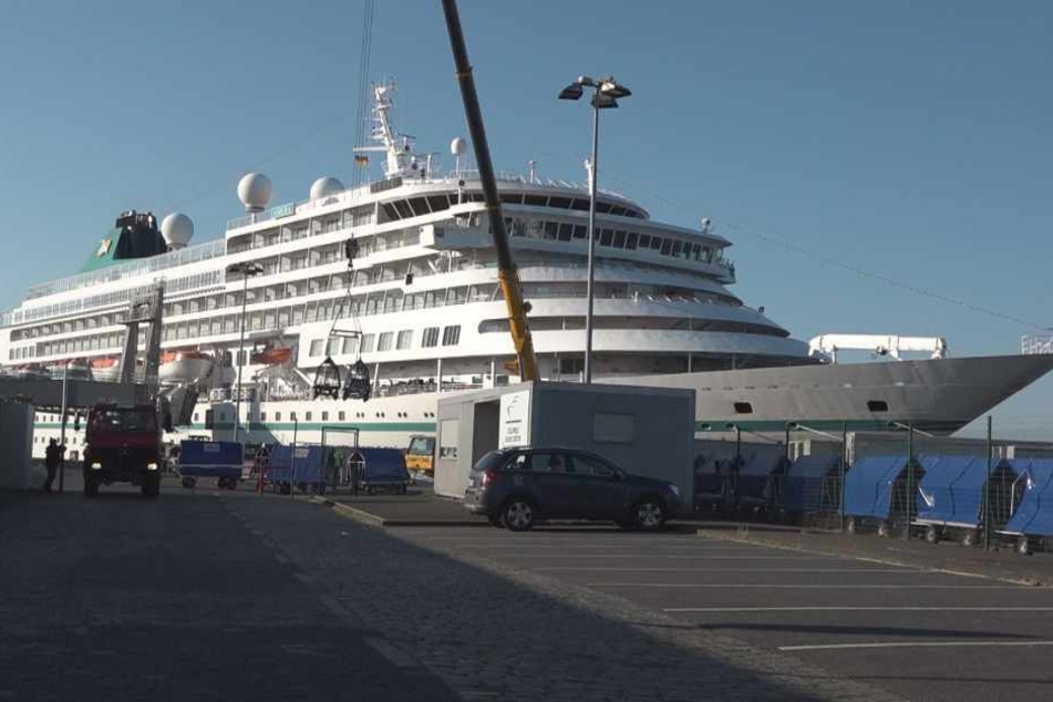 Die "MS Almera" legte am Sonntagmorgen in Bremerhaven an.