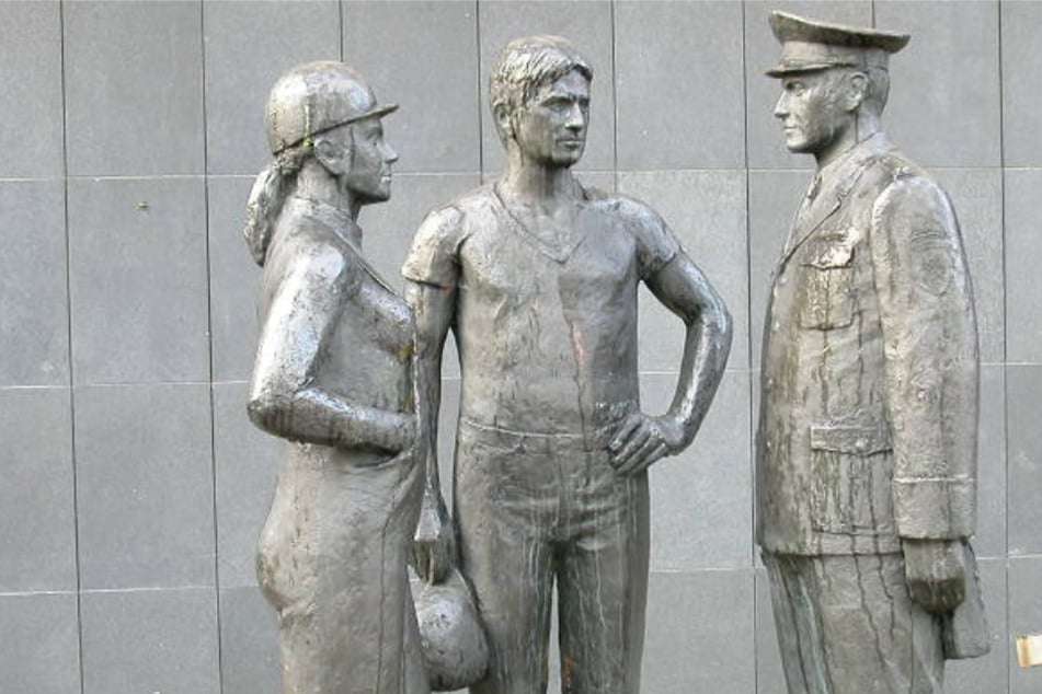 Stasi-Statue vor dem ehemaligen MfS in Berlin.