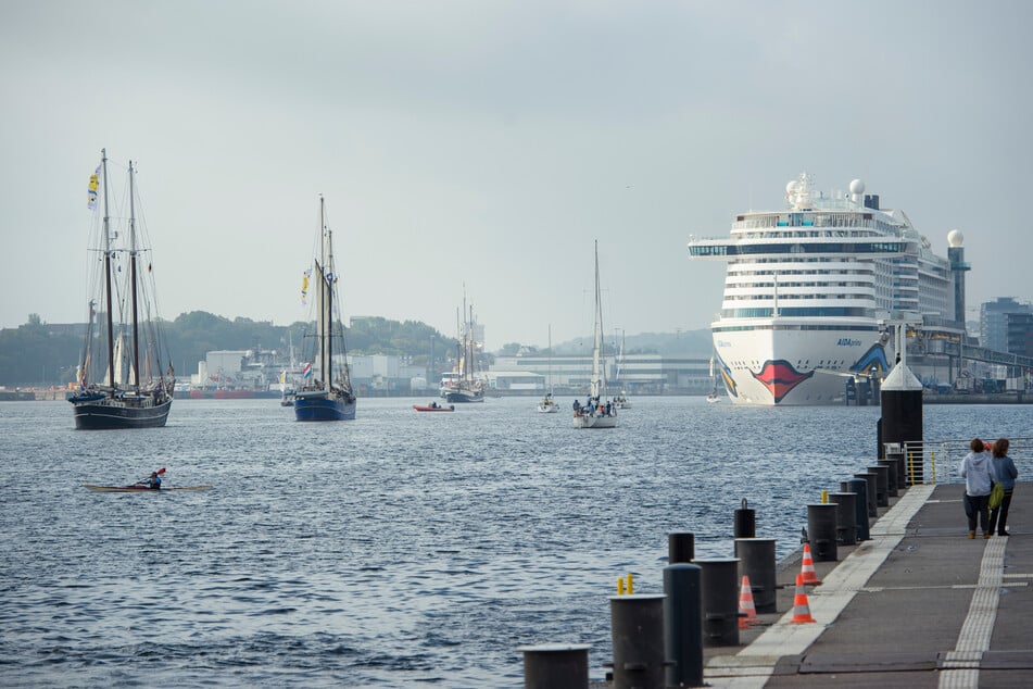 Wegen des schlechten Wetters musste das Kreuzfahrtschiff seine Route anpassen. (Archivfoto)