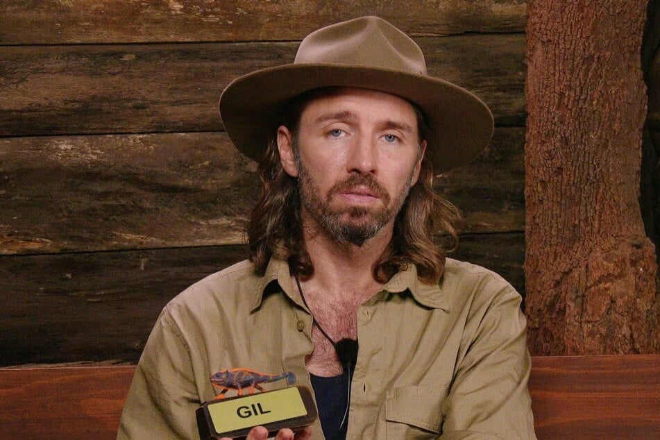 Gil Ofarim (43), das Chamäleon. So zumindest scheint ihn Mit-Camper Stephen Dürr (51) derzeit zu sehen - und das sorgte nun für eine unerwartete Entschuldigung.