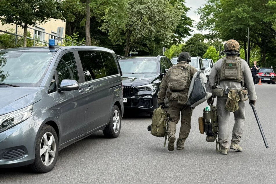 Familienstreit in Solingen eskaliert: SEK stürmt Wohnung und nimmt Bewaffnete fest