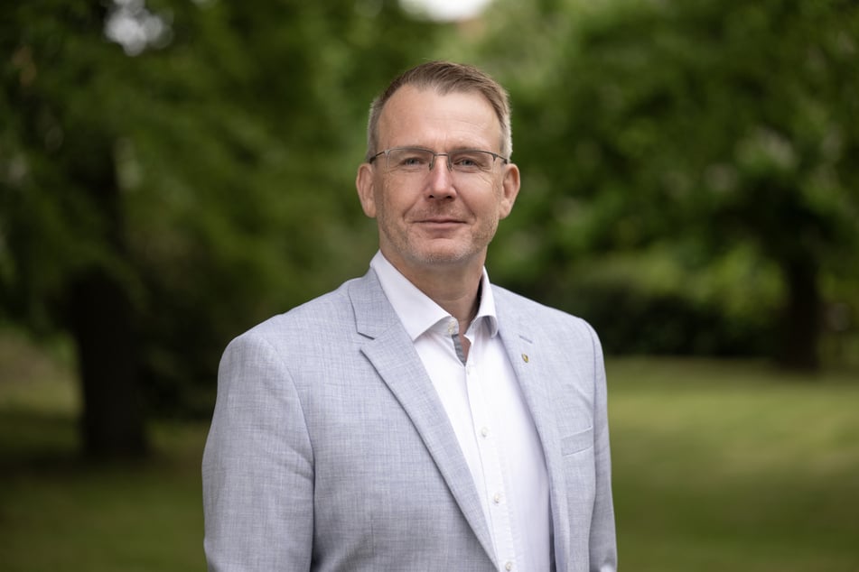 Sven Krüger (52) würdigt mittelsächsische Innovationen.