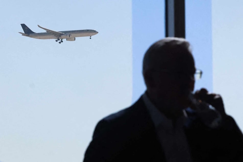 US faces severe flight delays as government shutdown backs up airports