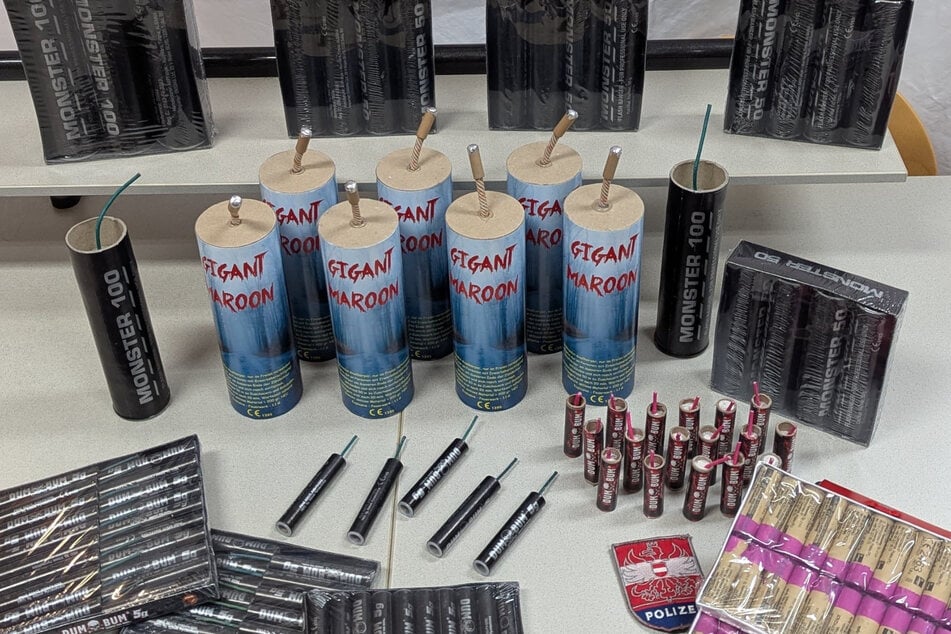 14-Jähriger verletzt sich mit Böllern: Sein Freund (13) hortet illegale Pyro unterm Bett