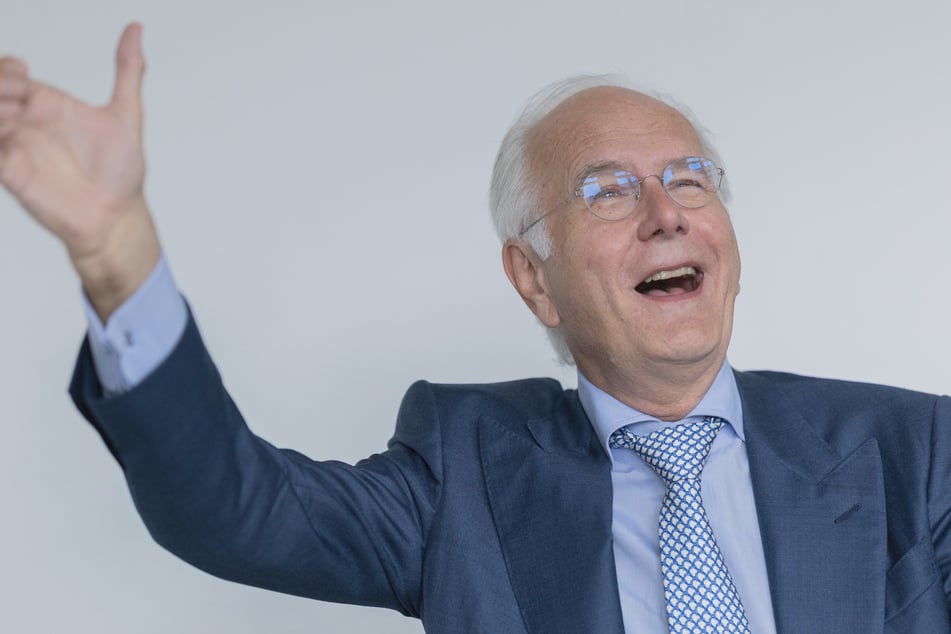 Harald Schmidt hat seinen Jaguar verschenkt: "Junge, hier ist meine Bahncard"