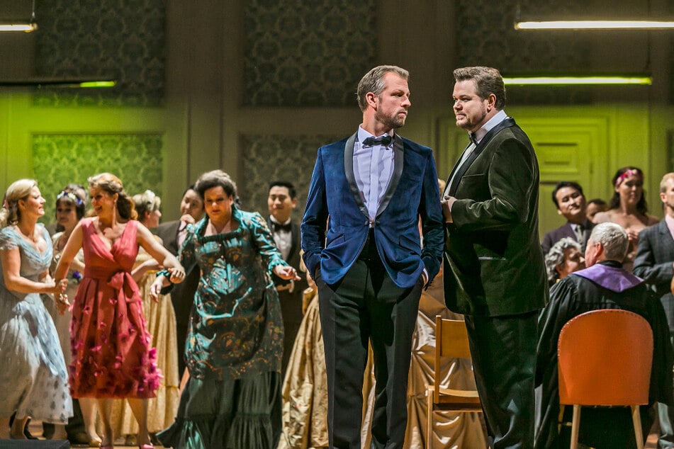 Momentaufnahme der "Eugen Onegin"-Inszenierung von 2016. Die Besetzung ist jetzt einen andere.