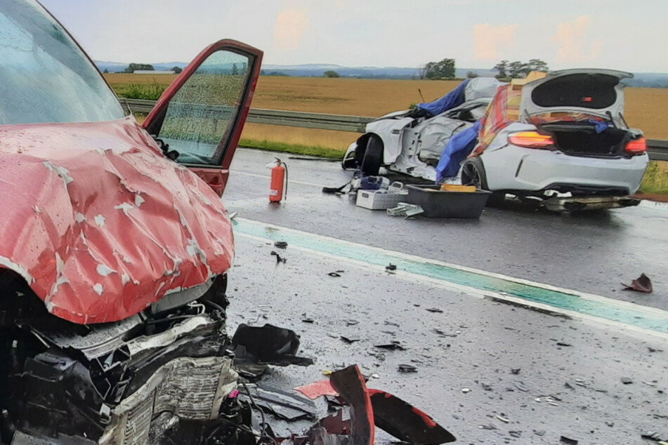 Schreckliche Bilder: BMW-Fahrer stirbt bei Horror-Unfall