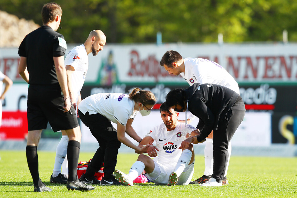 Ognjen Gnjatic (29) hatte sich Ende April im Auswärtsspiel beim Karlsruher SC eine Ellenbogenfraktur zugezogen.
