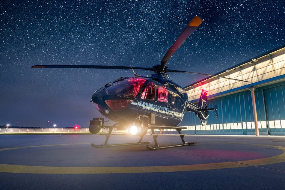 Die Fliegergruppe der Bundespolizei mit Sitz in NRW hat 93 Hubschrauber, darunter auch den Airbus H135.