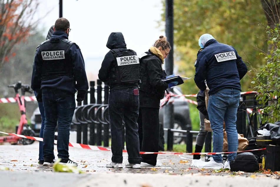 Tödliche Schüsse auf Passanten bei Paris: Regierung spricht von Terror-Tat!
