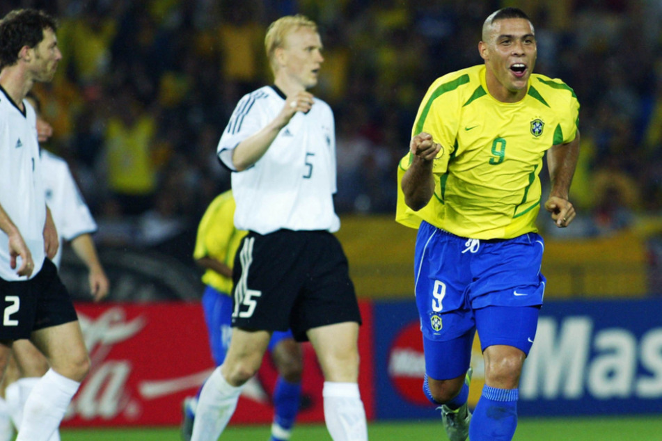 Ronaldo (46, r.) wurde bei der Weltmeisterschaft 2002 zum Deutschland-Schreck. (Archivfoto)