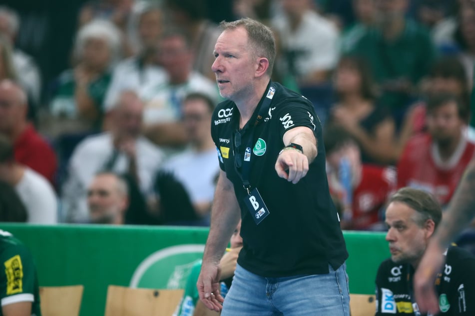 "Wenn wir uns konzentrieren und dicht an unsere optimale Leistung kommen, sind wir schwer zu schlagen", sagt Leipzigs Cheftrainer Frank Carstens (55).