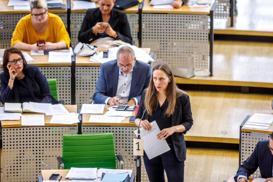 Gegnerin: Sarah Buddeberg (38), Geschäftsführerin der Linksfraktion im Landtag kritisiert die Diätenerhöhung.