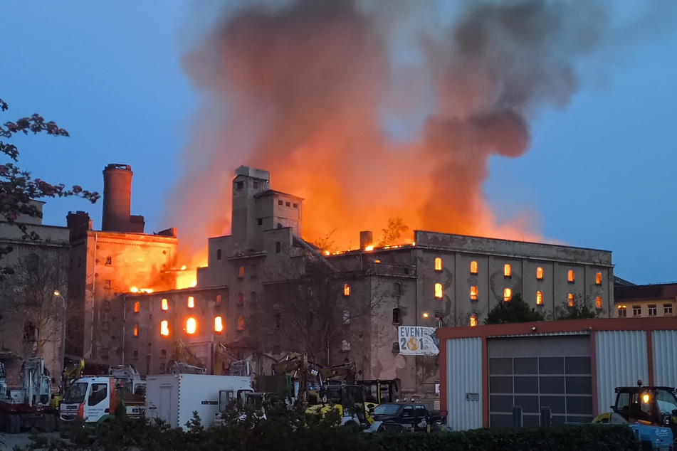 Der Einsatz stellte die Feuerwehr vor große Herausforderungen.