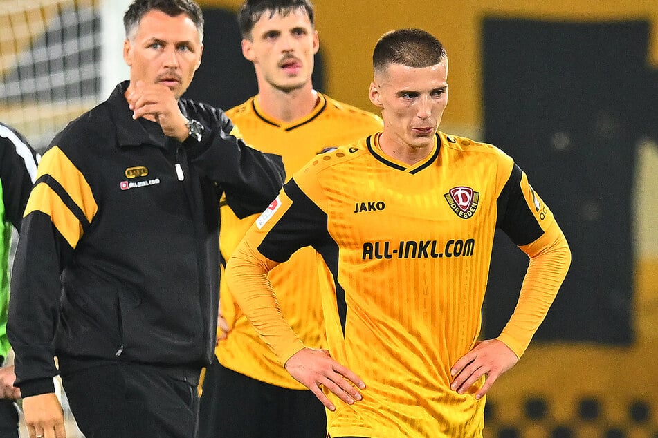 Sören Gonther, Ahmet Muhamedbegovic und Tobias Raschl (v.l.n.r.) müssen diese Heimpleite noch verdauen.