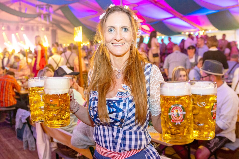 Das Wiesn-Team des Freiberger Oktoberfest freut sich auf viele Besucher mit bester Laune.
