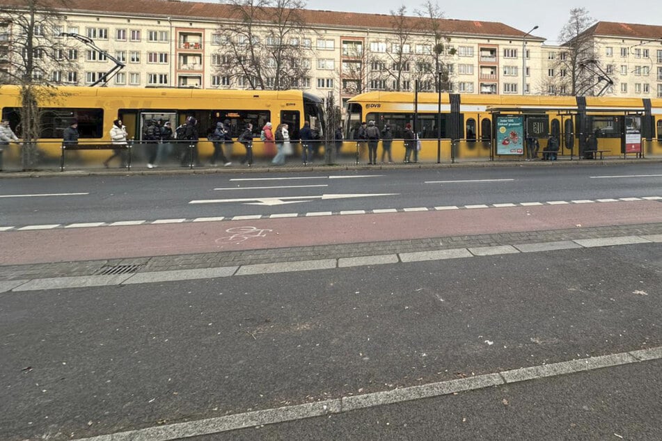 Straßenbahnen kollidiert: DVB müssen Linien umleiten