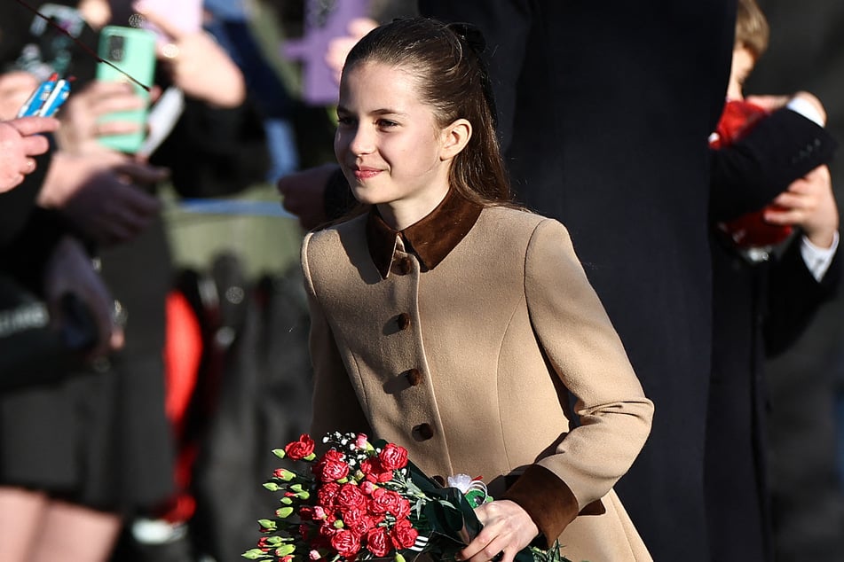 Bis Prinzessin Charlotte (10) ihr erstes Diadem tragen wird, dürfte es noch einige Jahre dauern.