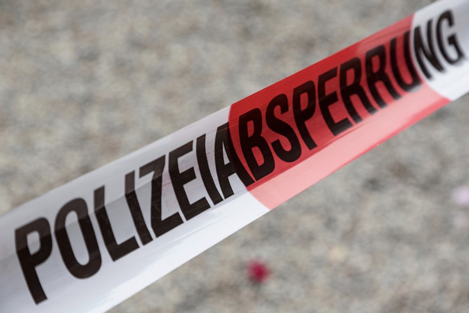 Messerattacke: Messerangriff auf 23-Jährigen während Waldspaziergang? Kripo ermittelt