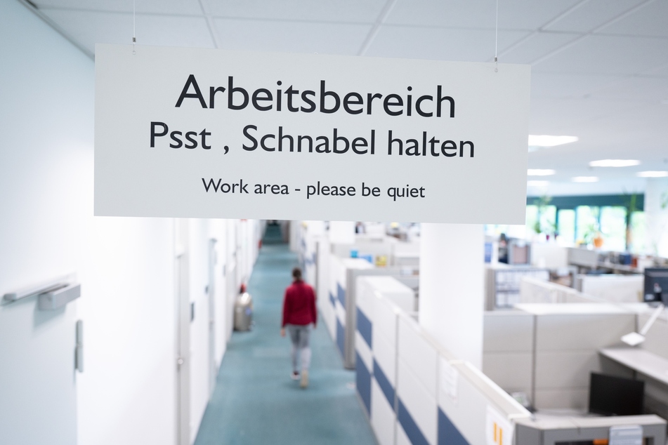Ein Großraumbüro des Dresdner Chipherstellers Globalfoundries. Das Unternehmen habe vorgesorgt und sei auf die neue 3G-Regelung am Arbeitsplatz vorbereitet.
