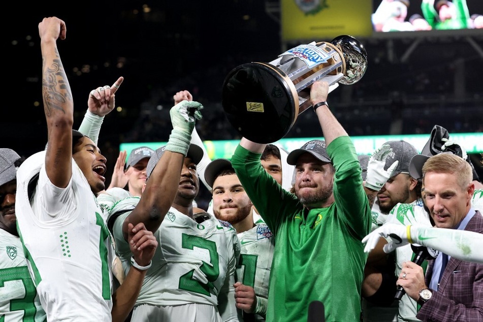 The college football world is buzzing over the drama between Oregon and Colorado.