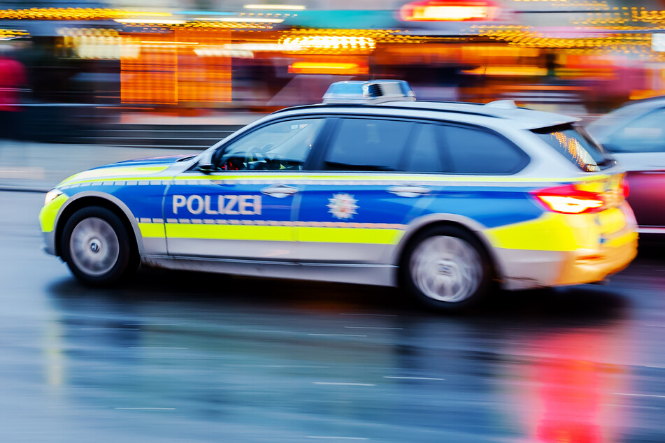 Nach den Schüssen auf einen Bordell-Betreiber in Duisburg fahndet die Polizei nach dem Täter.