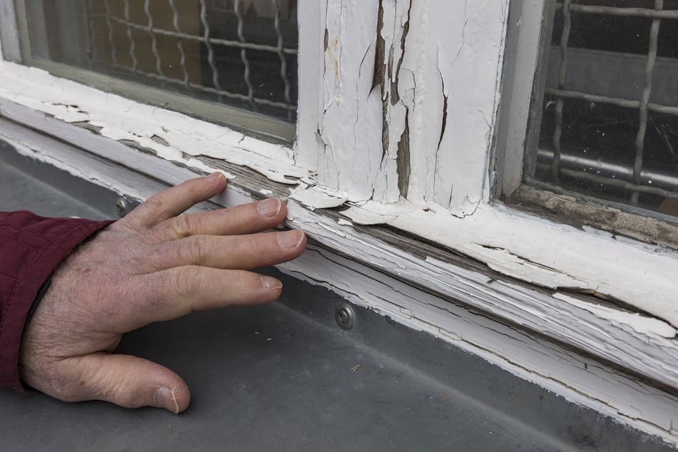 Der Sanierungsstau am Gebäude ist schon von außen sichtbar.