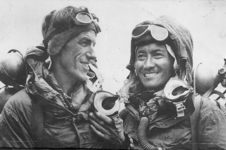 Heute vor 73 haben zwei Männer erstmals erfolgreich den Mount Everest bestiegen.