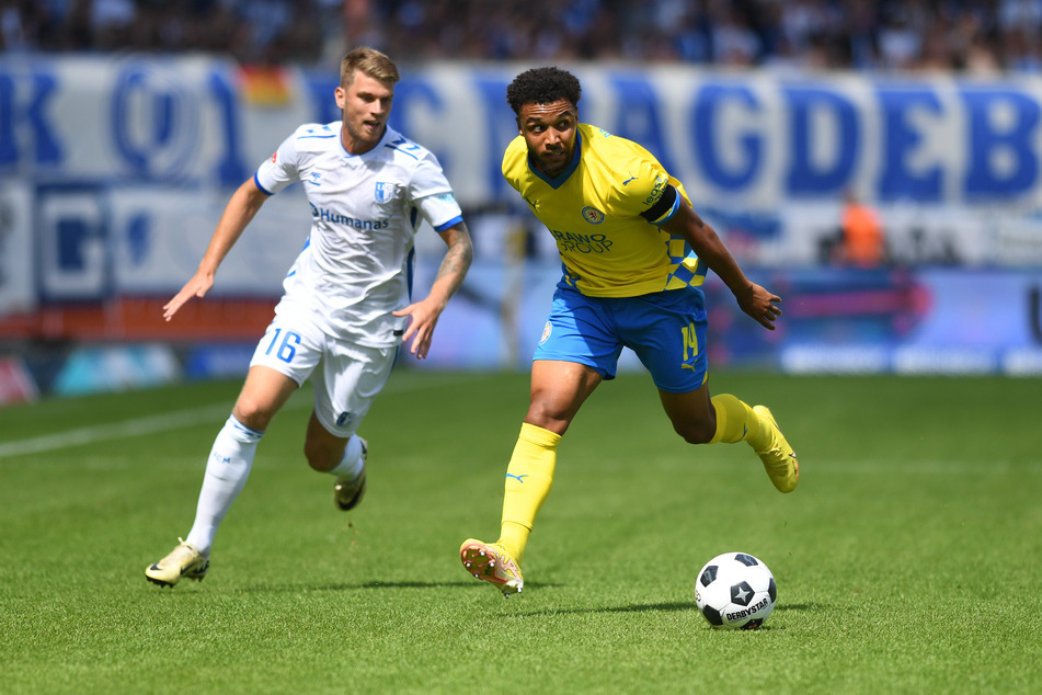 Leon Bell Bell (r., 27) wechselte erst von Magdeburg nach Braunschweig und spielte am Sonntag gegen seinen alten Verein.