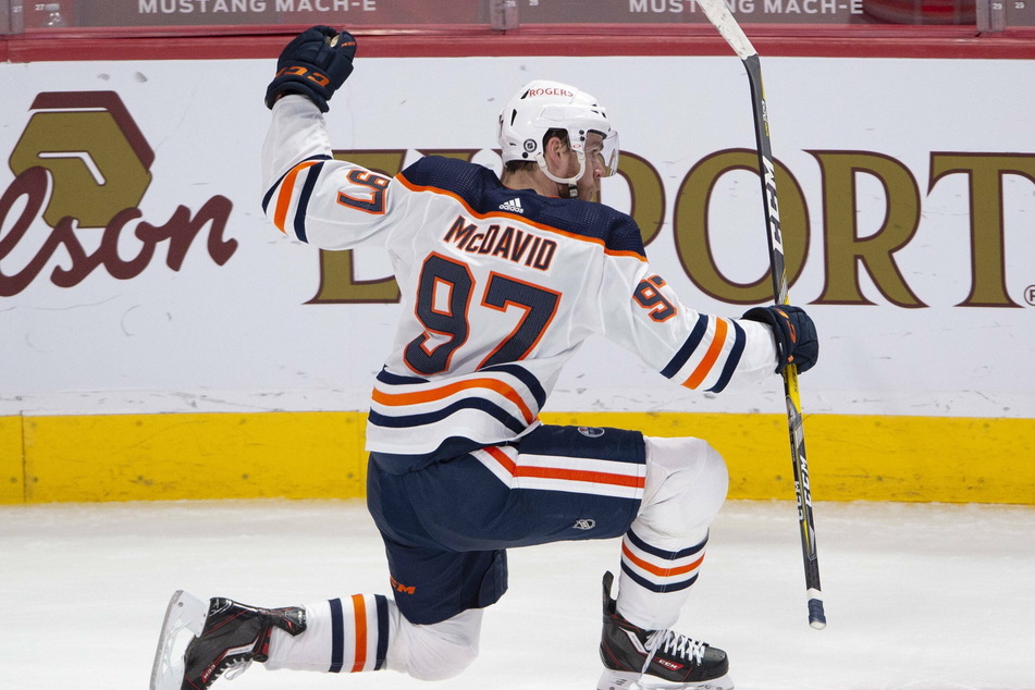 Connor McDavid scored in overtime for the Oilers as they beat the Canadiens on Monday night