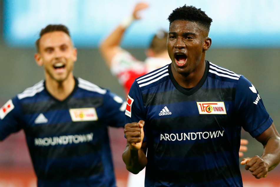 Unions Taiwo Awoniyi (23, r.) bejubelt mit Marcus Ingvartsen sein Tor zum 0:1.