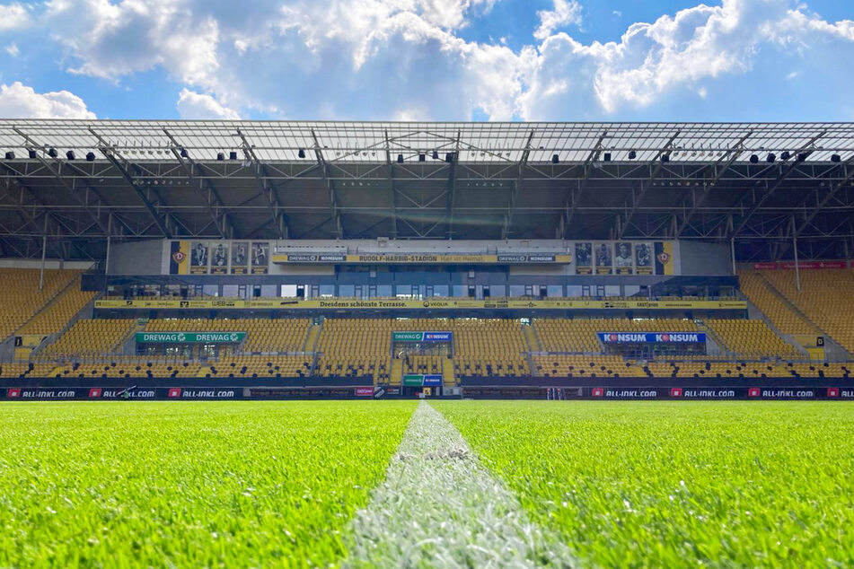 Wer noch nach einem Oster-Ausflug sucht, sollte jetzt eine Führung im Rudolf-Harbig-Stadion buchen.