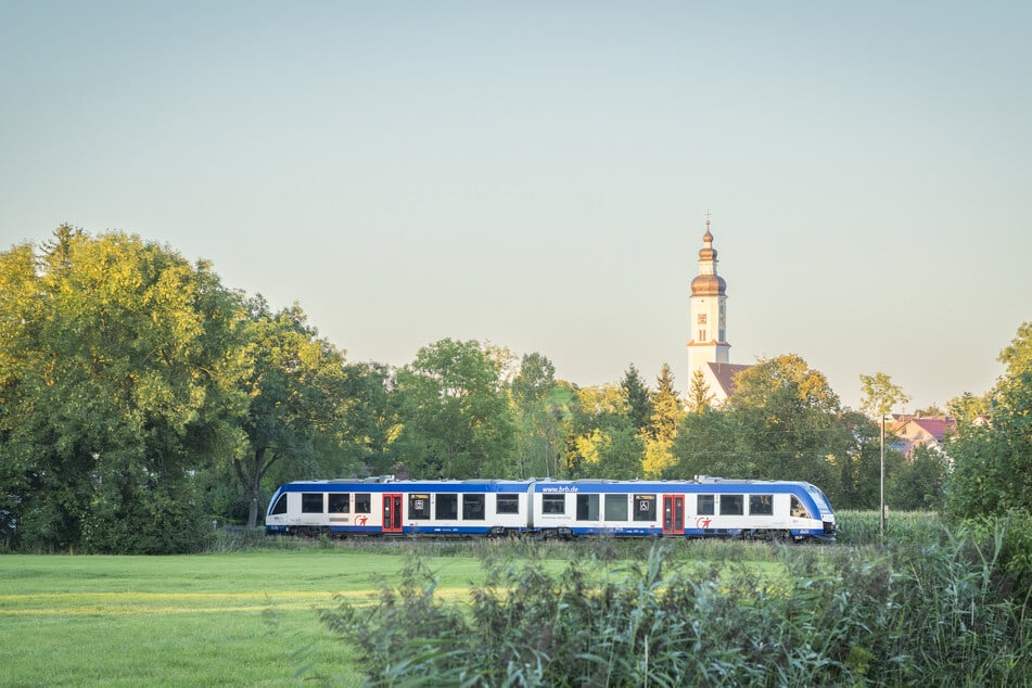 Diese Dieselzüge sollen zwischen Chemnitz und Leipzig fahren, wenn die Doppelstockwagen mal wieder ausfallen.