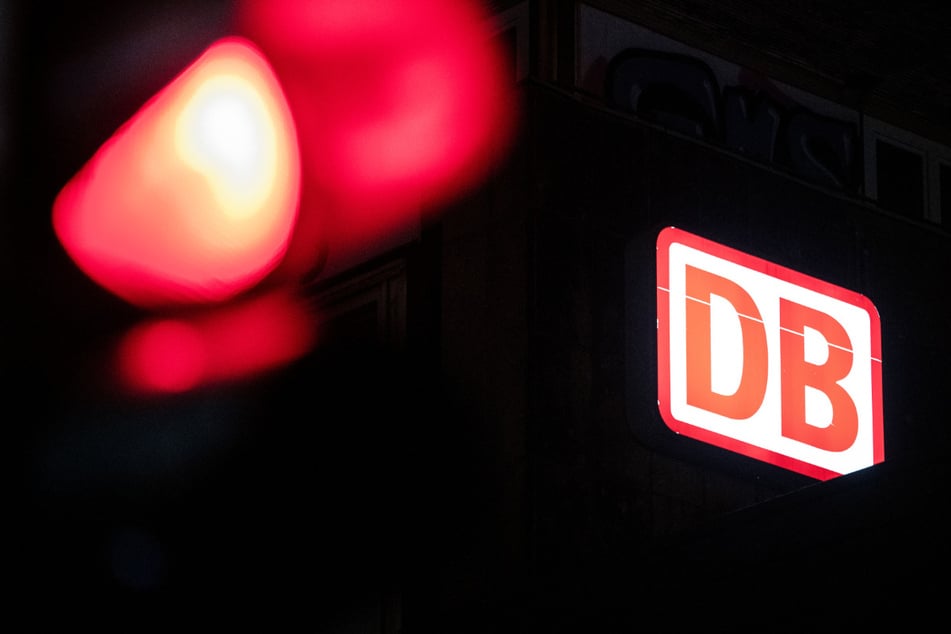 Auf die Fahrgäste der Deutschen Bahn kommen schwere Zeiten zu: Das Landesarbeitsgericht in Frankfurt hat den Streik der Lokführergewerkschaft GDL erlaubt.